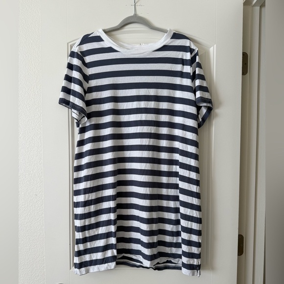 Old Navy Striped T-Shirt Short Mini Dress - Picture 1 of 3